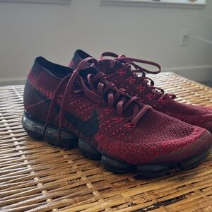 Nike Men's Burgundy Athletic Shoes